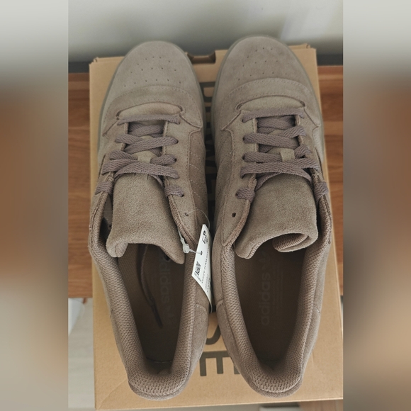 Adidas Yeezy Powerphase, simple brown, size 11 - Picture 3 of 10